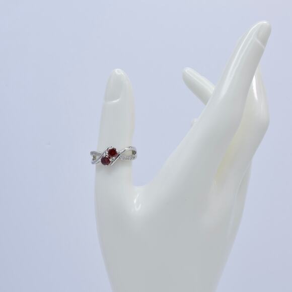 NWOT Fragrant Jewels Double Red Rount-Cut Twisted Band Ring Size 8 US - Picture 3 of 4
